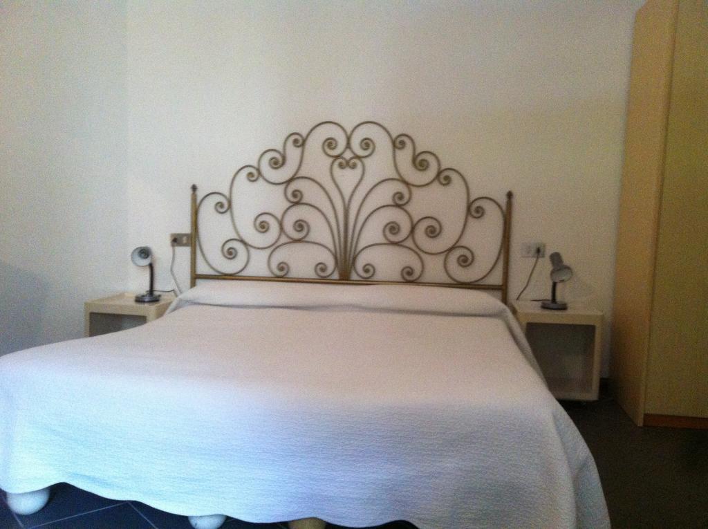 Hotel Pensione Moderna Bonassola Habitación foto